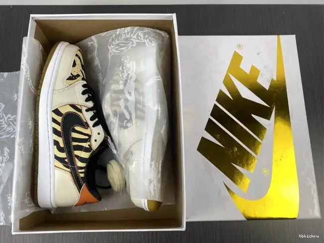 Reps TBkick DH6932-100 Jordan Low 1 Tiger of OG Year Air the 0525